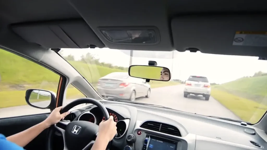 Defensive Driving Technique_ Overtaking 0-2 screenshot